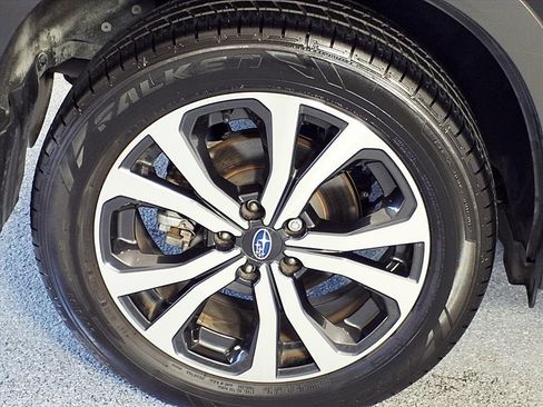 Used 2021 Subaru Forester Limited image 6