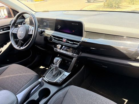 Used 2025 Kia Seltos S FWD image 12