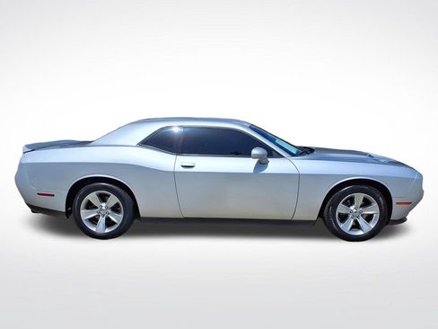 Used 2021 Dodge Challenger SXT RWD image 6