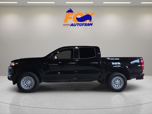 Used 2023 Chevrolet Colorado W/T w/ WT Convenience Package RWD image 2