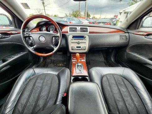 Used 2009 Buick Lucerne Super image 13