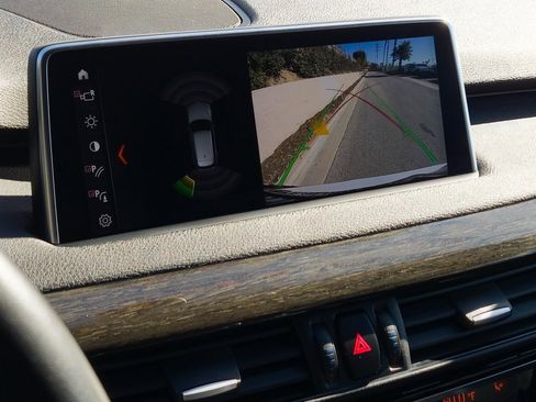 Used 2018 BMW X5 sDrive35i w/ M Sport Package image 17