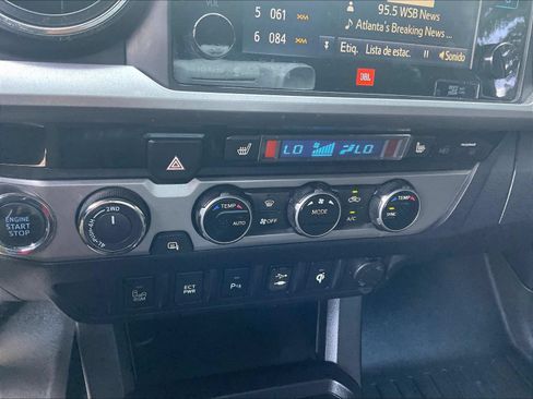 Used 2016 Toyota Tacoma Limited w/ Towing Package AWD/4WD image 16