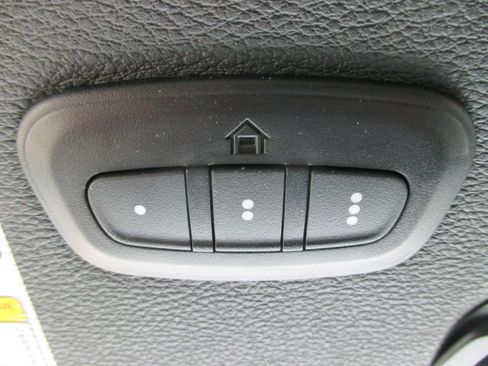 Used 2023 Jeep Gladiator Sport AWD/4WD image 18