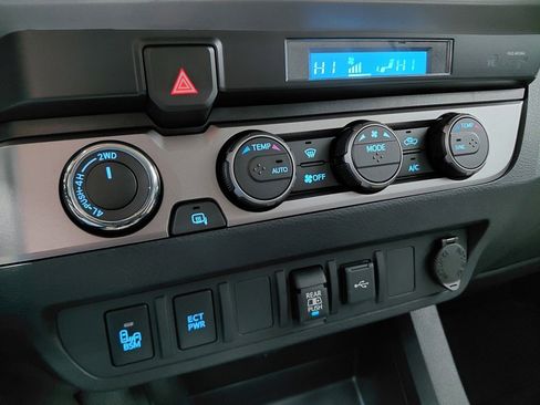 Used 2021 Toyota Tacoma SR5 image 29