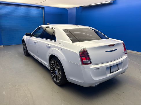 Used 2014 Chrysler 300 S w/ Light Group RWD image 5