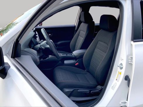 Used 2024 Honda HR-V Sport image 9