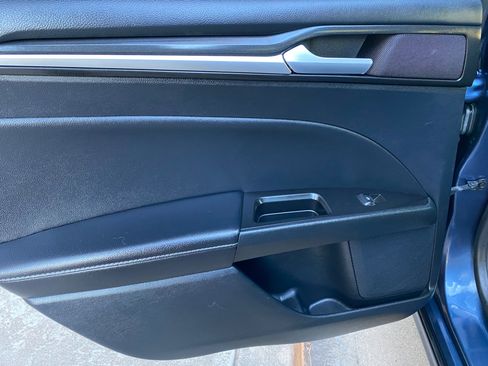 Used 2019 Ford Fusion Energi Titanium image 26