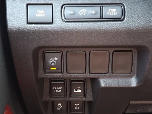 Certified 2025 Nissan Frontier PRO-4X w/ Interior Protection Package AWD/4WD image 27