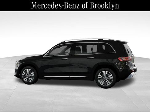 Used 2025 Mercedes-Benz GLB 250 4MATIC image 32