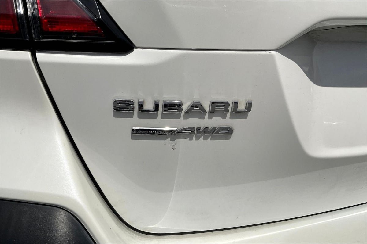 Used 2024 Subaru Outback Premium AWD/4WD image 8