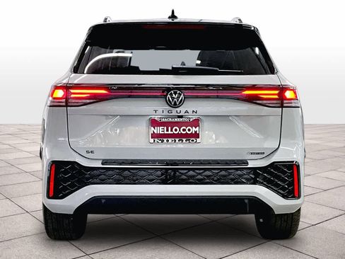New 2026 Volkswagen Tiguan SE R-Line AWD/4WD image 6