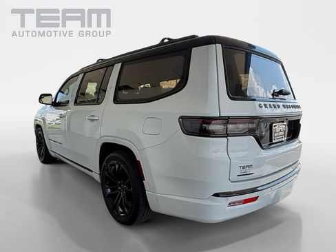 Used 2022 Jeep Grand Wagoneer Series II w/ Quick Order Packagew 28T AWD/4WD image 5