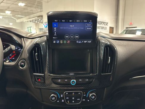 Used 2023 Chevrolet Traverse RS image 31