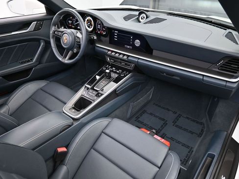 Used 2022 Porsche 911 Turbo S image 9
