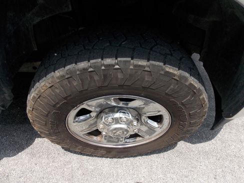 Used 2022 RAM 2500 Tradesman w/ Chrome Appearance Group AWD/4WD image 18
