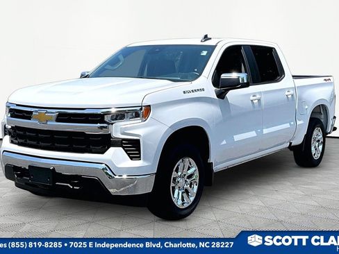 Used 2023 Chevrolet Silverado 1500 LT AWD/4WD image 3
