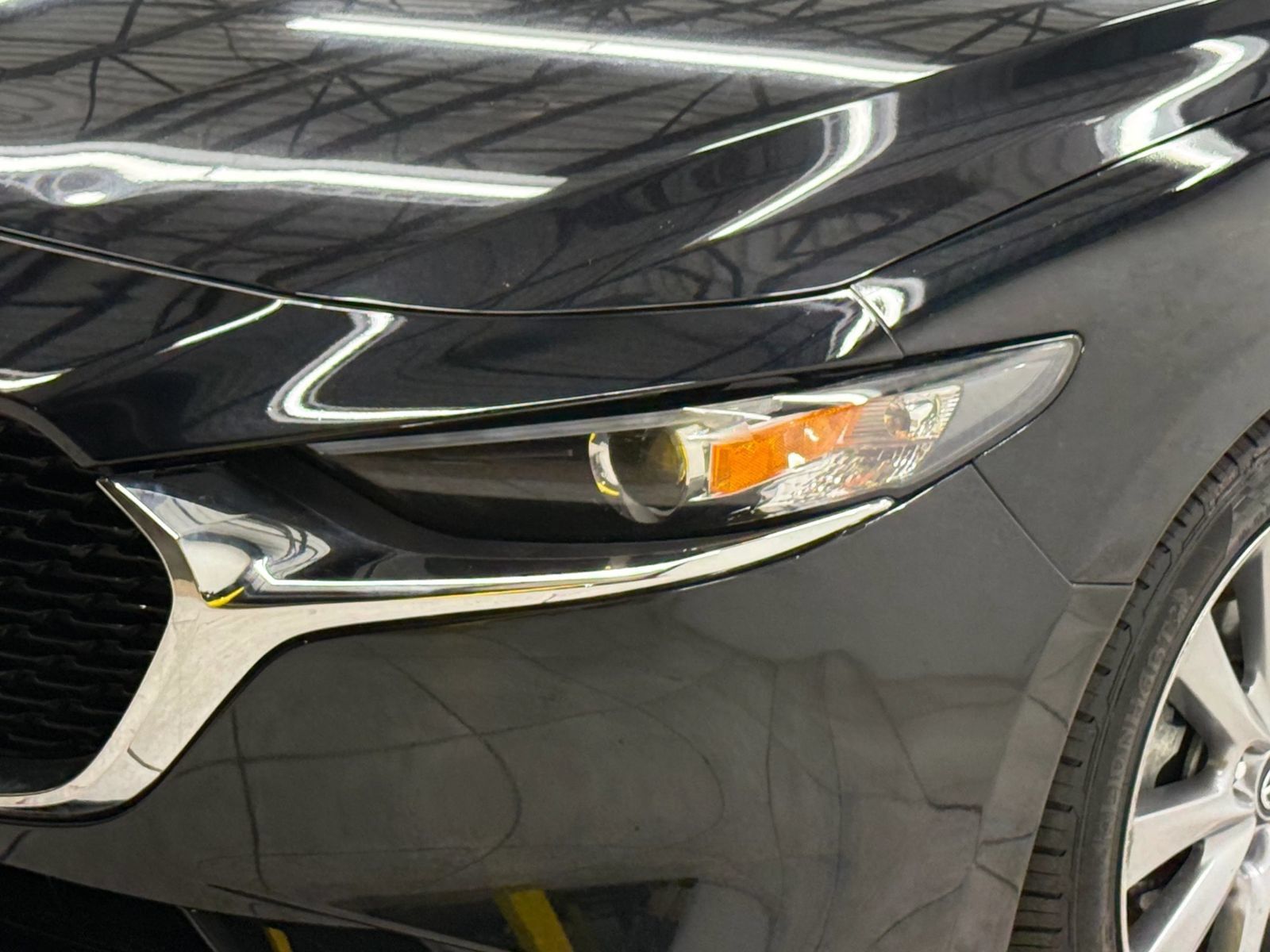 Used 2022 MAZDA MAZDA3 s FWD image 4