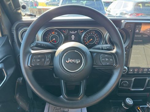 Used 2021 Jeep Wrangler Sport AWD/4WD image 15