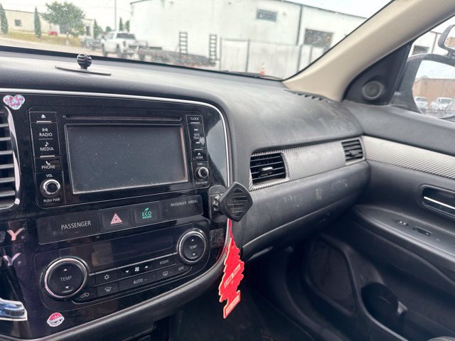 Used 2017 Mitsubishi Outlander ES FWD image 21
