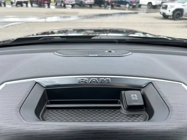 Used 2024 RAM 1500 Laramie AWD/4WD image 17