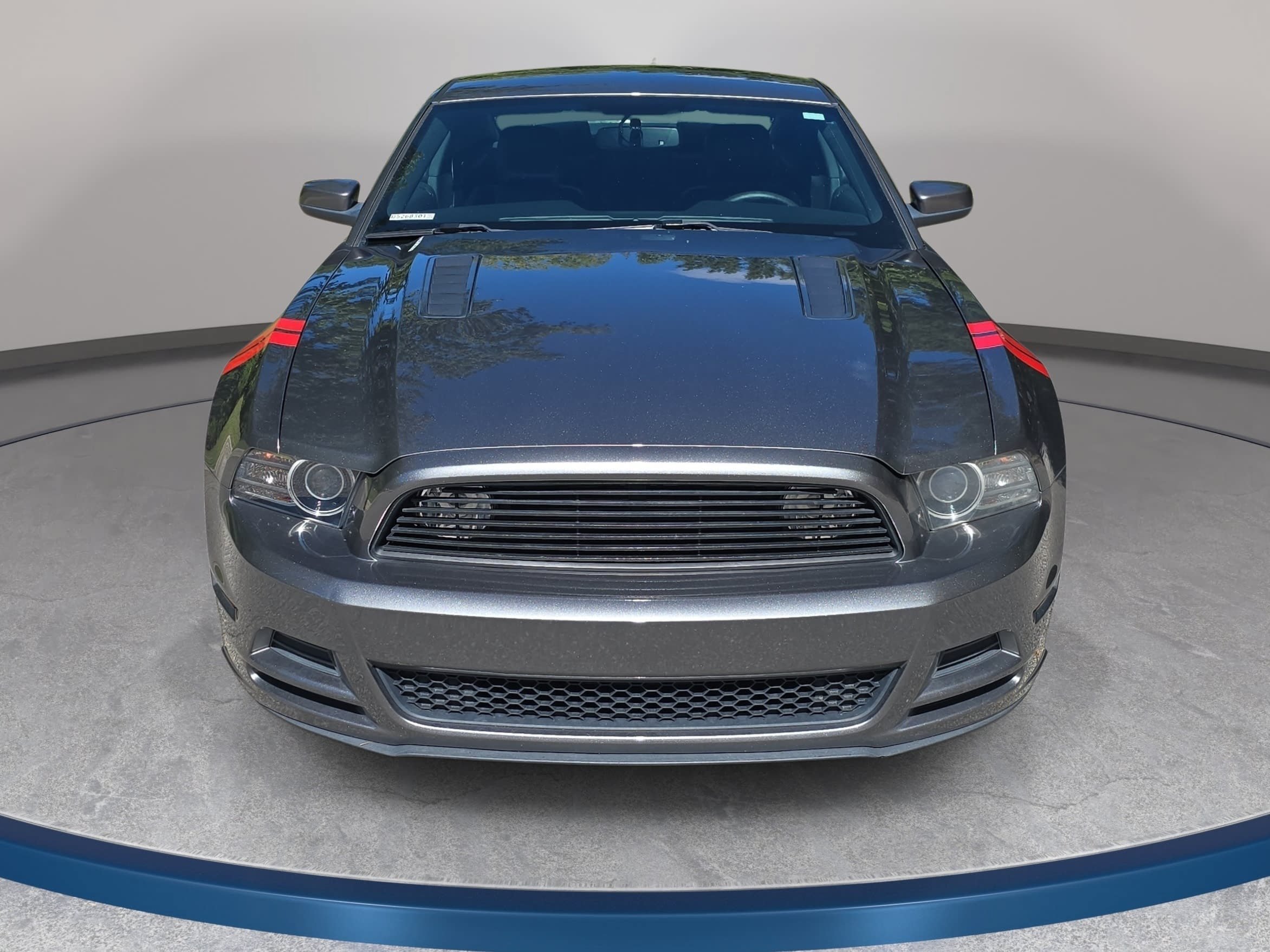 Used 2013 Ford Mustang GT Premium w/ Comfort Pkg RWD image 2