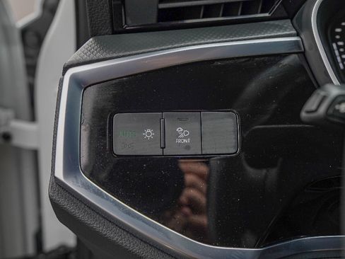 Certified 2025 Audi Q3 2.0T Premium w/ Convenience Package image 20