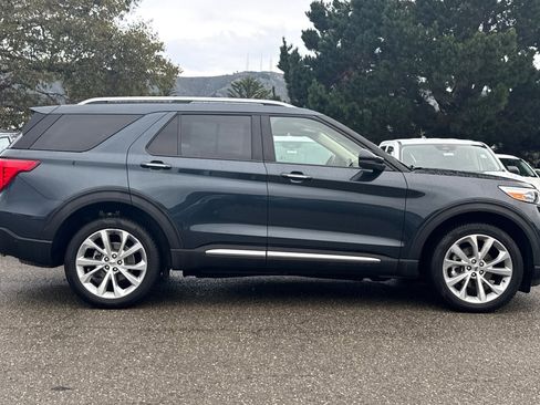 Certified 2022 Ford Explorer Platinum w/ Equipment Group 601A image 3