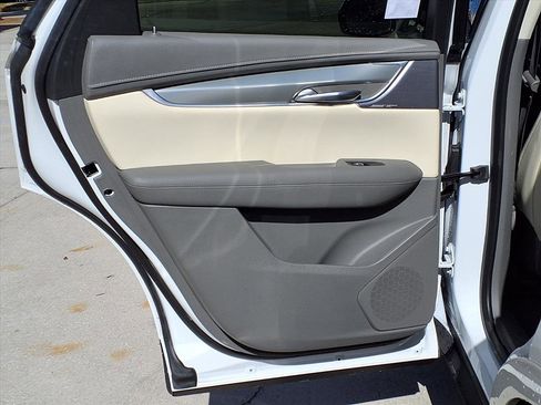 Certified 2023 Cadillac XT5 Premium Luxury image 17