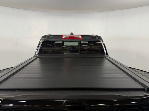 Used 2025 Chevrolet Colorado Trail Boss image 15