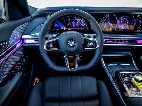 New 2025 BMW 760i xDrive w/ Executive Package image 13