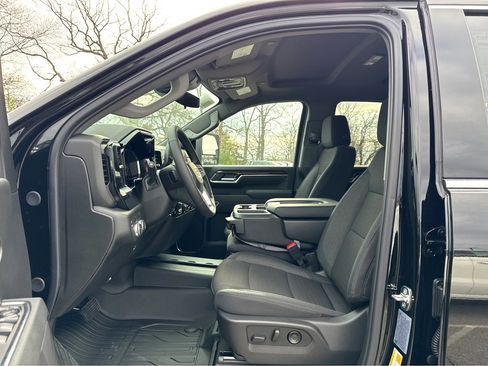 New 2026 GMC Sierra 2500 SLE w/ SLE Value Package; image 8