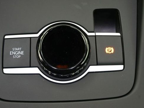 New 2026 Volkswagen Tiguan SE R-Line image 9