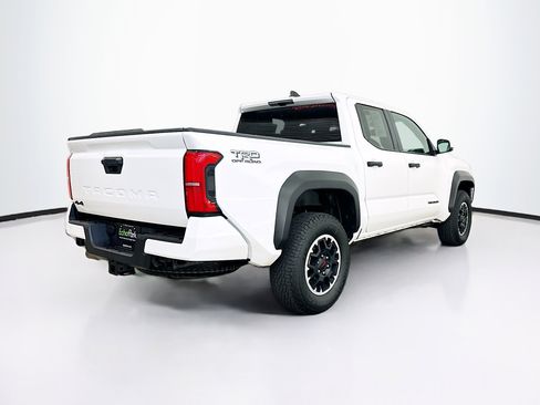 Used 2025 Toyota Tacoma TRD Off-Road image 9