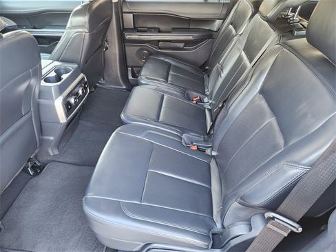 Used 2024 Ford Expedition XLT image 20
