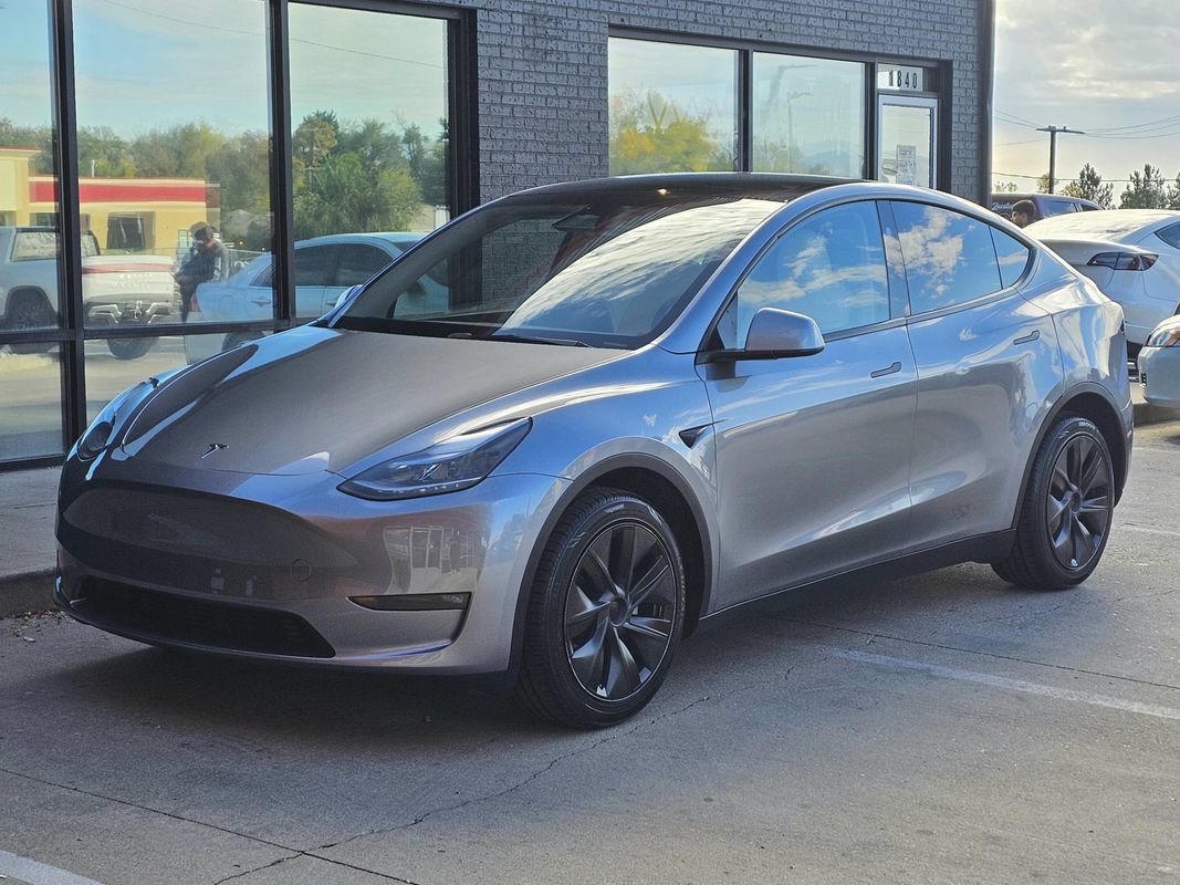 Used 2025 Tesla Model Y Long Range AWD/4WD image 6