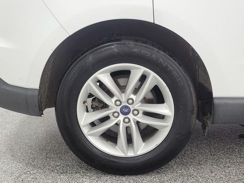 Used 2018 Ford Edge SEL w/ Equipment Group 201A FWD image 6