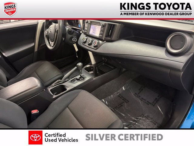 Used 2016 Toyota RAV4 LE FWD image 11