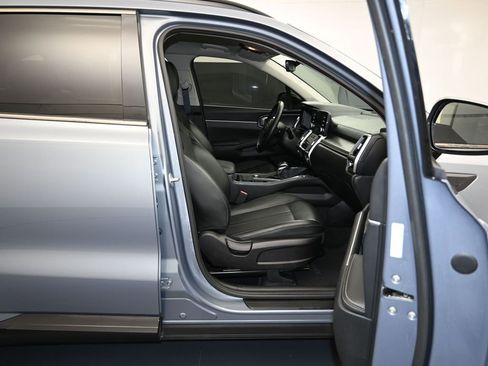 Used 2021 Kia Sorento S image 26