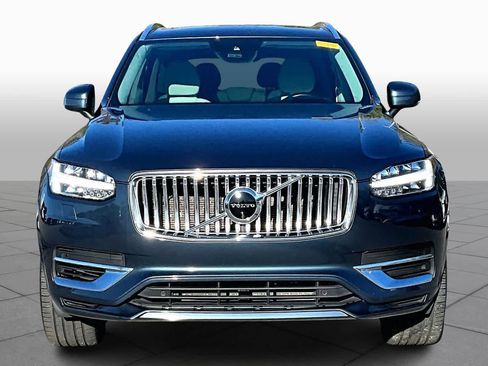 Used 2021 Volvo XC90 T8 Inscription w/ Lounge Package image 3