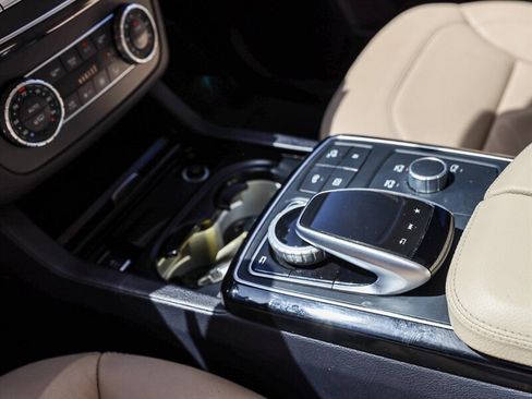 Used 2018 Mercedes-Benz GLS 450 4MATIC image 26