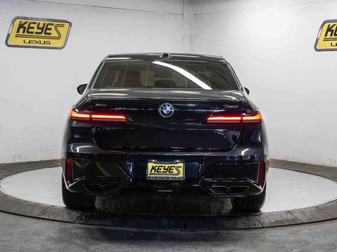 Used 2024 BMW 760i xDrive w/ Premium Package 2 AWD/4WD image 3