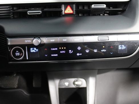 Used 2024 Hyundai Ioniq 5 SEL image 17