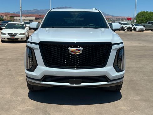 New 2026 Cadillac Escalade ESV Sport w/ Touring Package AWD/4WD image 9