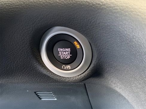 New 2026 Chrysler Pacifica Select w/ S Appearance Package image 33