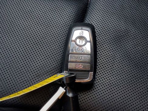 Used 2020 Lincoln Corsair Reserve w/ Equipment Group 201A image 28