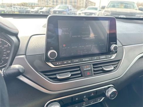 Used 2024 Nissan Altima 2.5 SR image 16