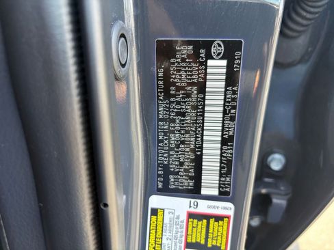 Used 2025 Toyota Camry LE image 29