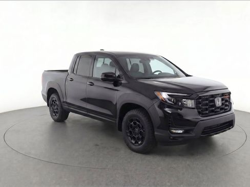 Used 2025 Honda Ridgeline TrailSport+ image 2