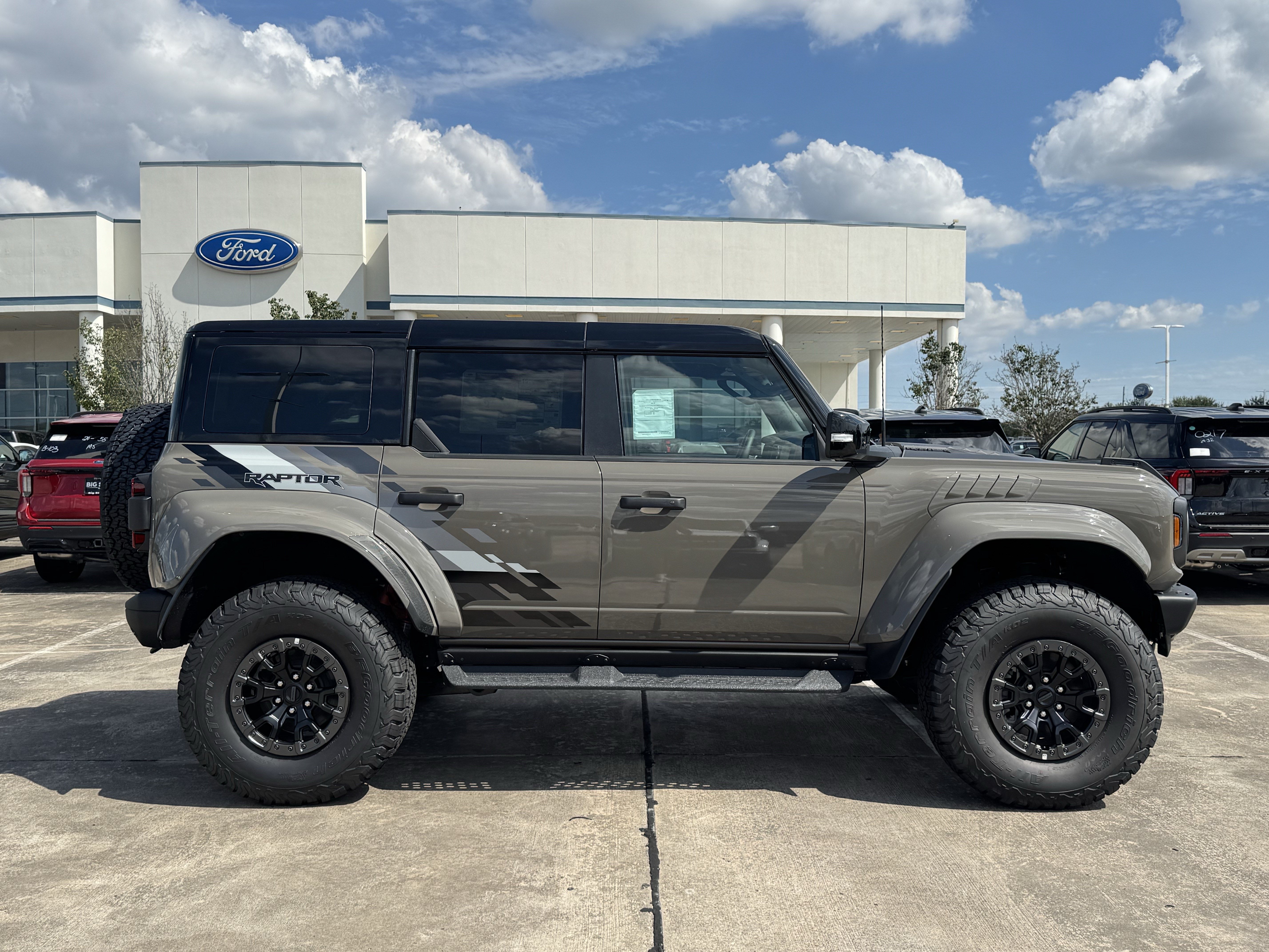 New 2026 Ford Bronco Raptor AWD/4WD image 5